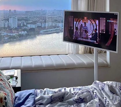 portable touch screen display